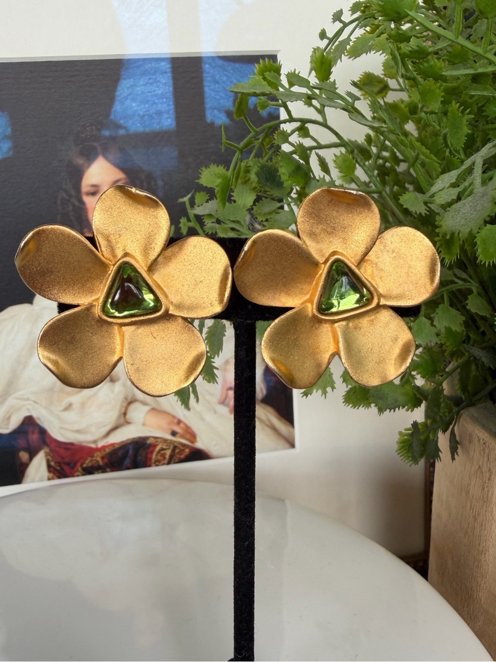 Carolina Herrera Vintage Flower Earrings - green stone